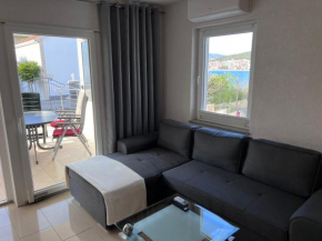 Apartment Mira - Sea view
